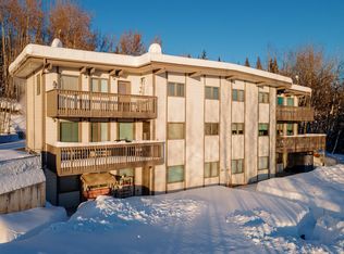 968 Lakloey Dr, North Pole, AK 99705