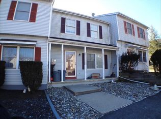 812 Cove Ct, Freemansburg, PA 18017
