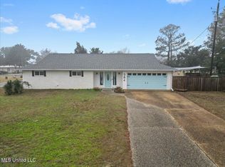 584 Royal Oak Dr, Pass Christian, MS 39571