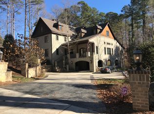 605 Queensferry Rd, Cary, NC 27511