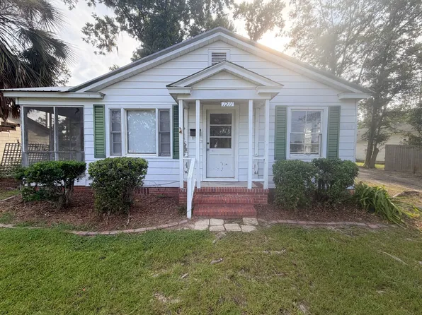 1211 N Oak St, Valdosta, GA 31601