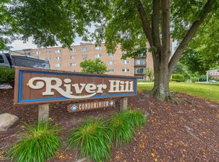 20333 Detroit Rd APT 407, Rocky River, OH 44116
