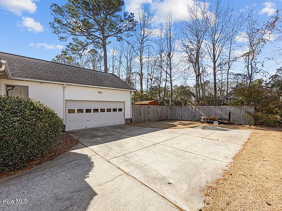 4th image of 1710 Candlewood Lane