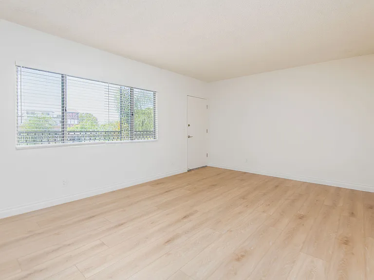 3810 Wade St #14 — Photo 8