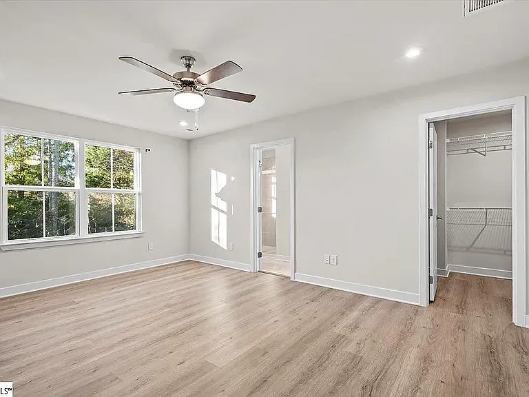 73 Connaught Ct — Photo 20