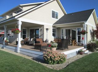 301 Orchard View Dr, Chelan, WA 98816