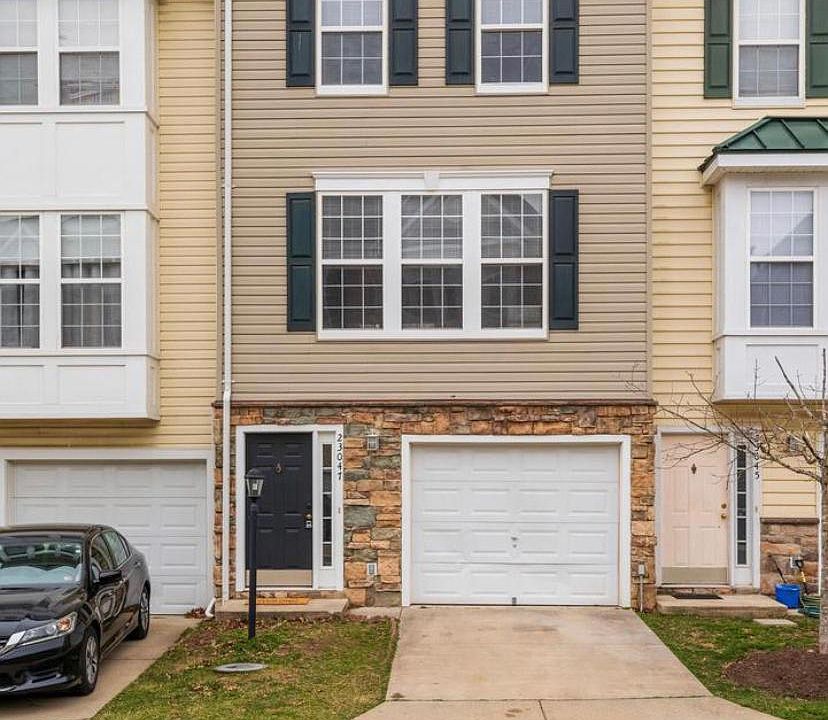 1st image of 23047 Fontwell Sq