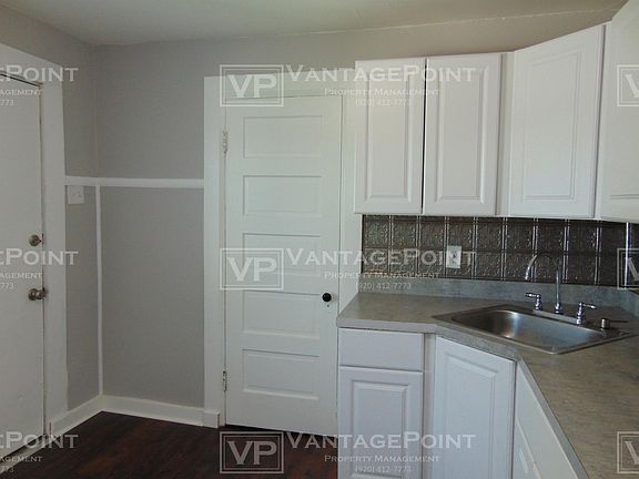 5th image of 604 1/2 11th Ave