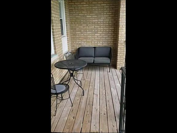 3rd image of 4816 N Wolcott Ave