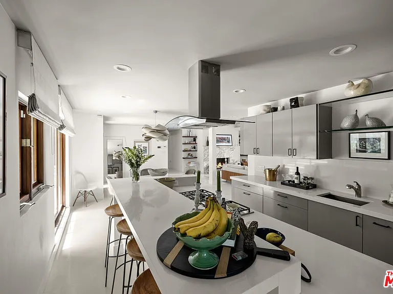 2035 De Mille Dr — Photo 10