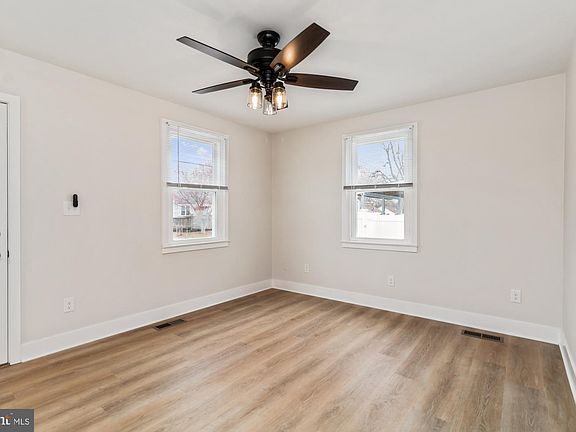 3rd image of 187 Darlington Ave