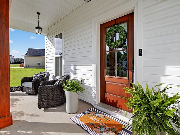4th image of 105 Edisto Crossing Ct