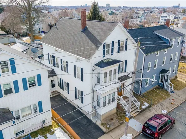 493 Peckham St, Fall River, MA 02721