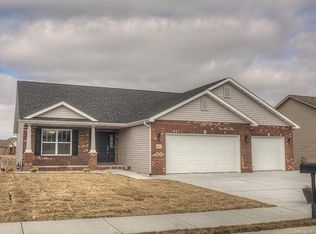 1412 Winchester Grove Ct, O'Fallon, IL 62269