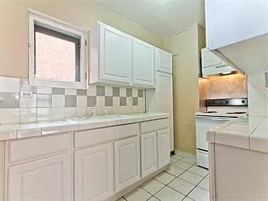 1137 N Sherman St #4 — Photo 9