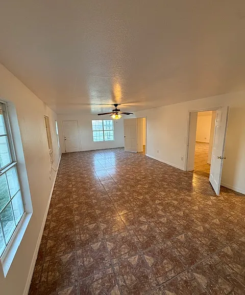 4908 S Clear Creek Rd — Photo 22