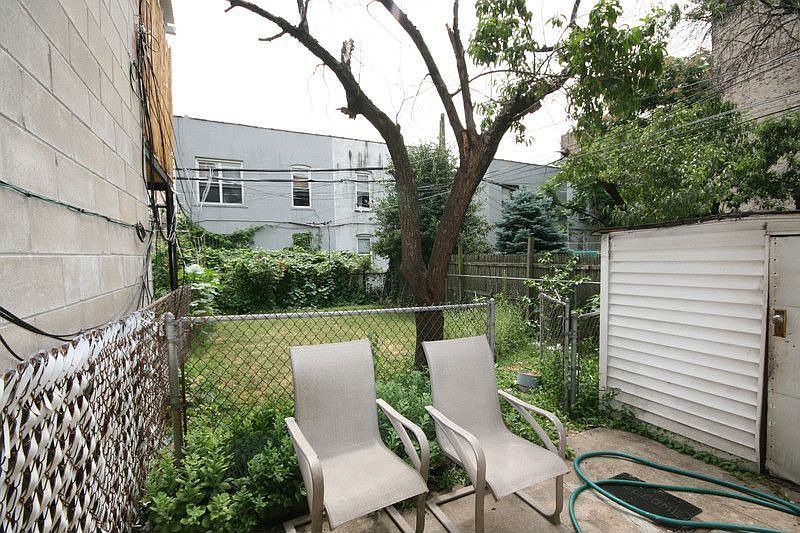 2nd image of 3271 32nd St