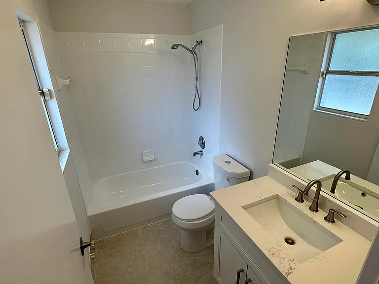 1631 Cypress Way E — Photo 16