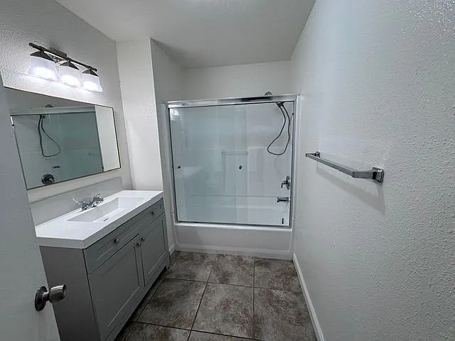 950 Clyde Ave #2 — Photo 2