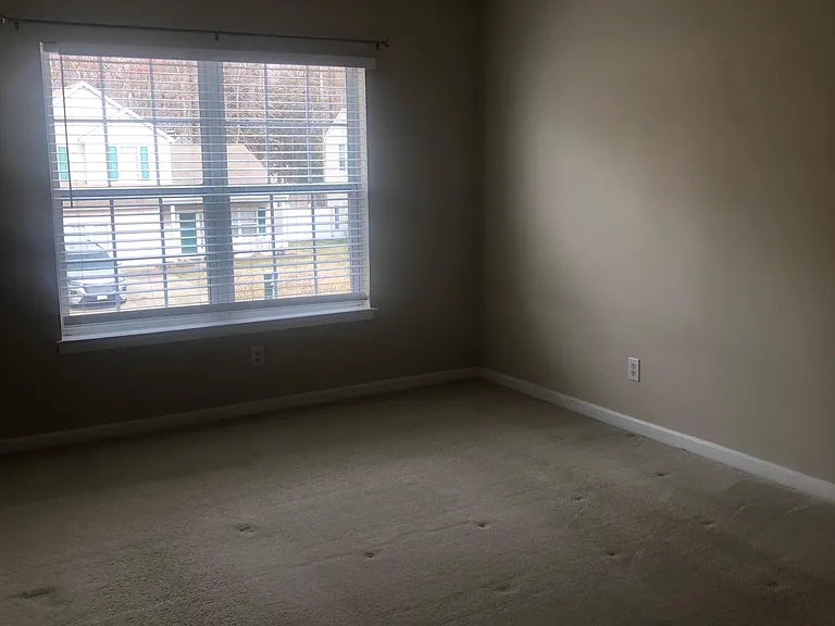 825 Chapin Wood Dr — Photo 14