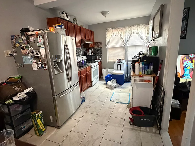 1983 Powell Ave #2 — Photo 3