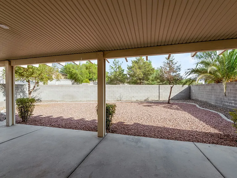 5044 Drifting Creek Ave — Photo 16