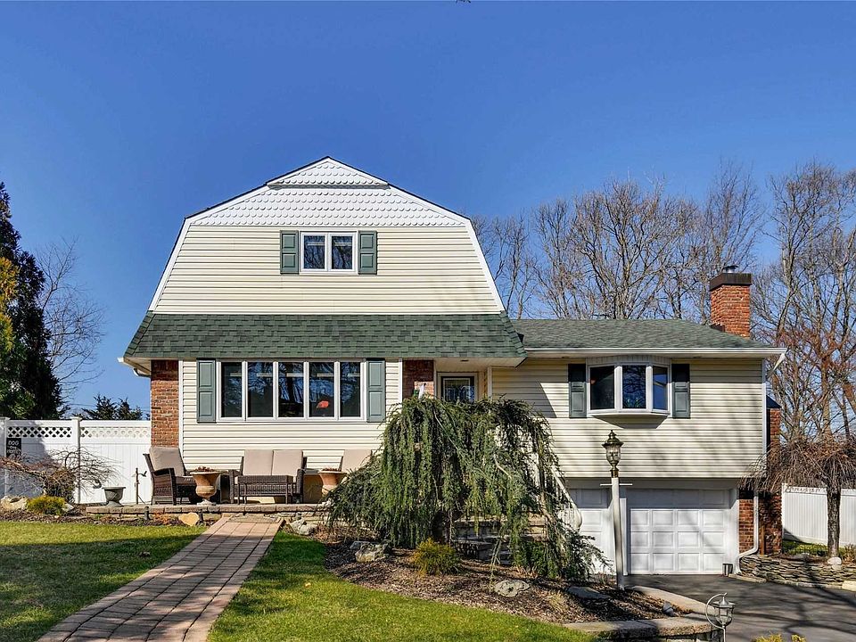 1st image of 4 Dorothy Ln