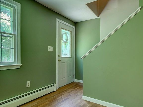 3rd image of 44 Dudley Rd