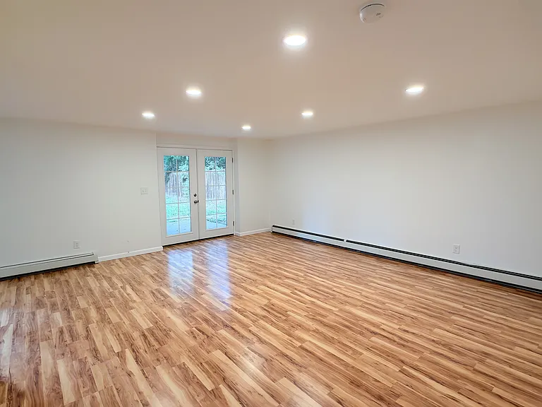78 Haney Rd — Photo 12