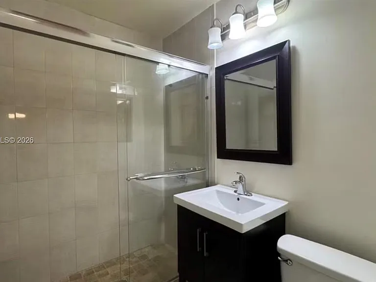 751 Euclid Ave #2 — Photo 8