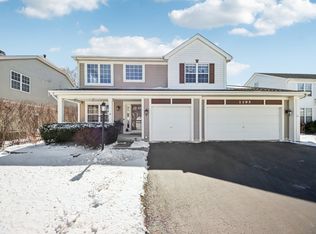 1195 Hadley Cir, Gurnee, IL 60031