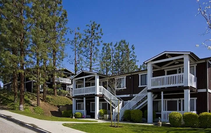 Vantage Point Apartments — Photo 1