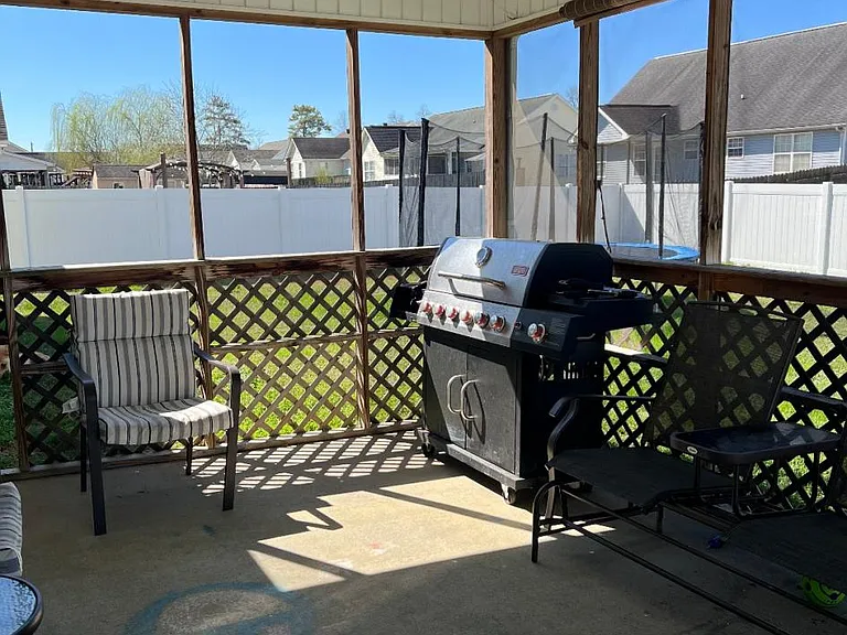 405 Century Dr — Photo 19