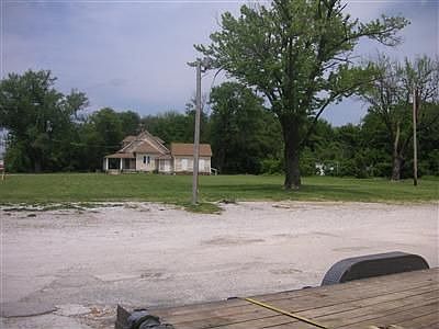 2nd image of 1914 N Barnes Ave