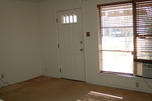 1st image of 124 Highland Dr