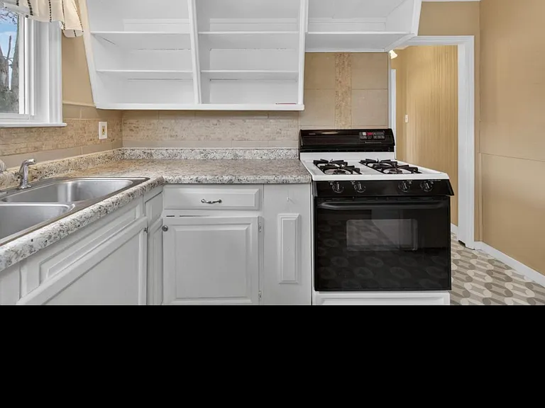 312 2nd St #3 — Photo 7
