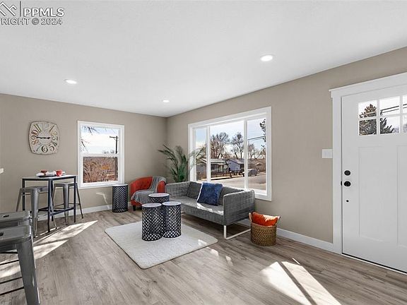 5th image of 2900 Parker St
