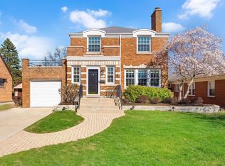 805 N Catherine Ave, La Grange Park, IL 60526