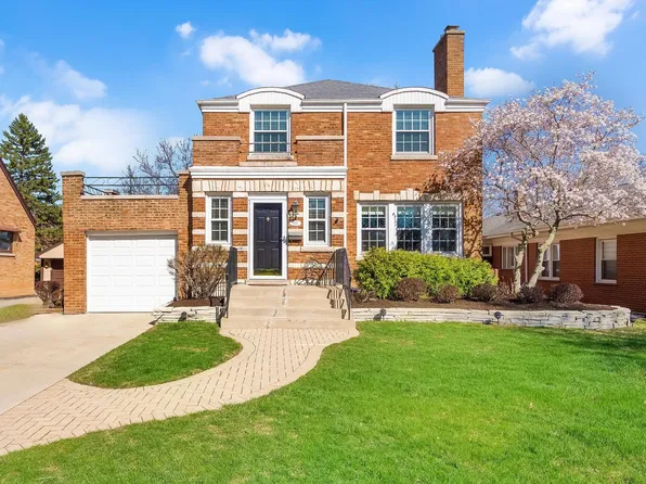 805 N Catherine Ave, La Grange Park, IL 60526