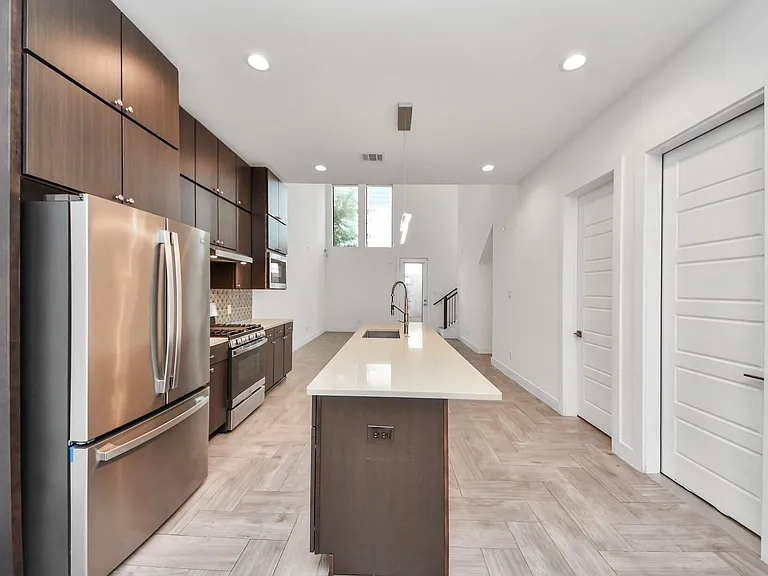 1703 Cedrocanna Ln — Photo 18