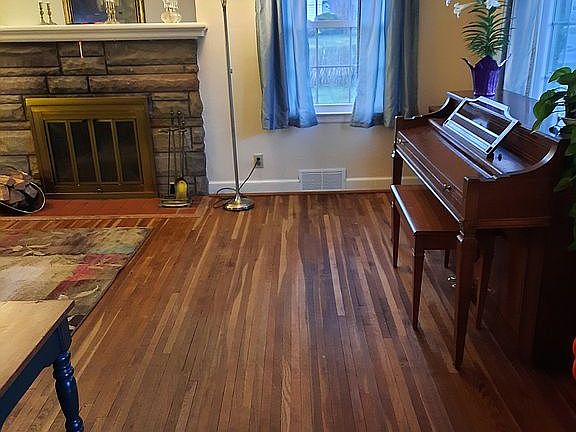 2nd image of 547 N Nixon Ave