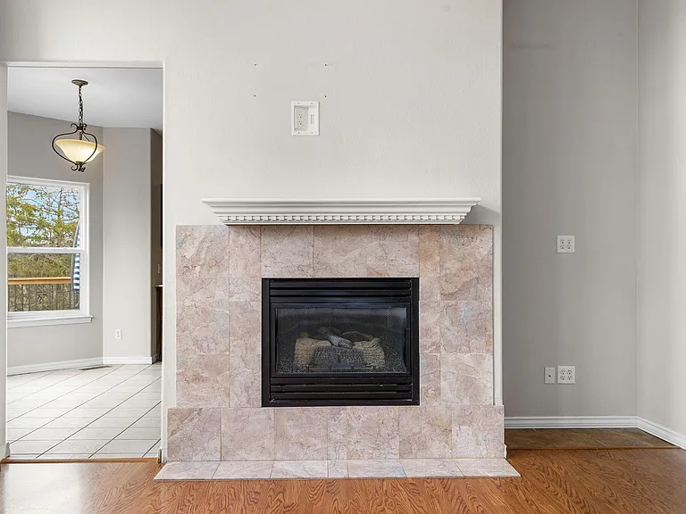 852 Silvercliff Way — Photo 24