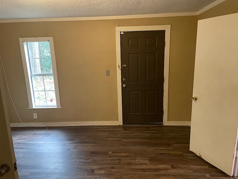 603 Moates St — Photo 8