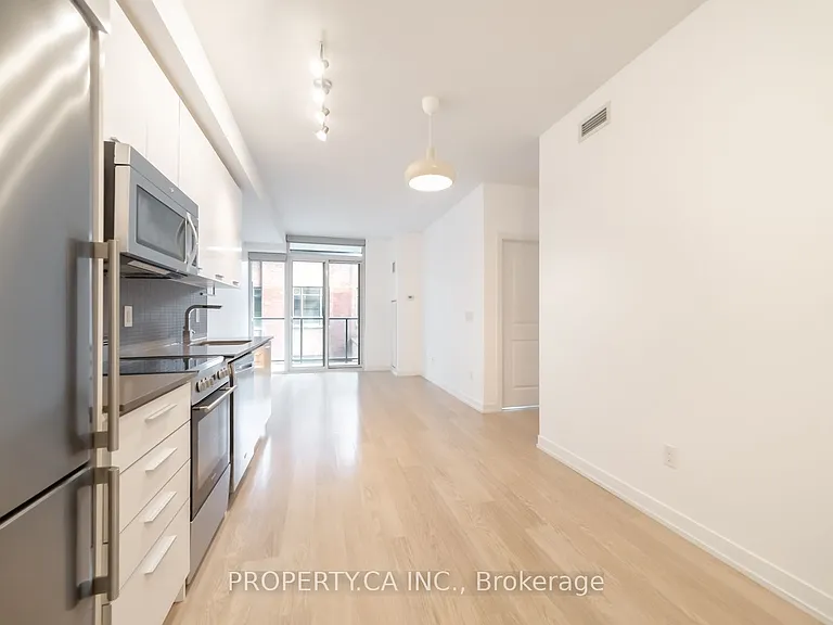 105 George St #303 — Photo 12