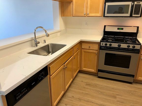 5th image of 2969 Kelton Ave APT 306