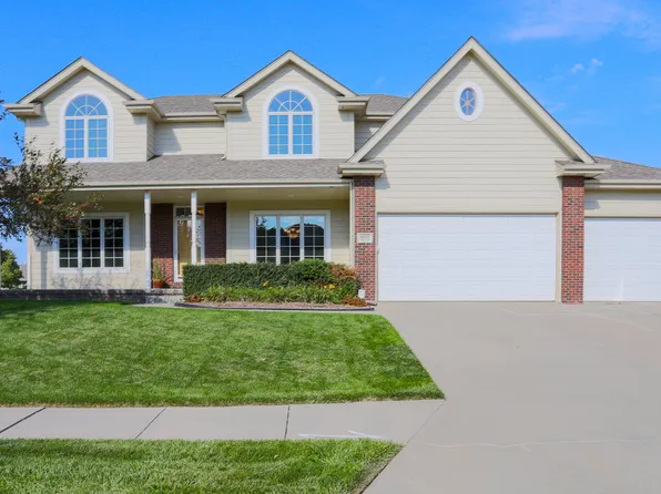 4620 Crestview Dr, Papillion, NE 68133
