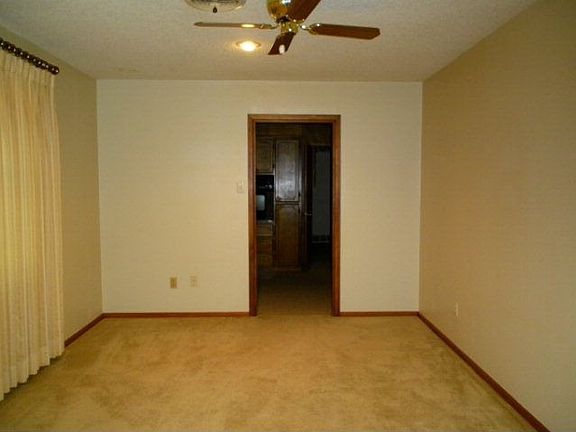 5th image of 4510 Garwood Ave