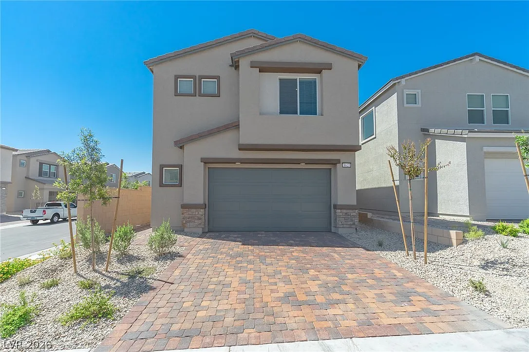 4 bed, 2.5 bath, 2588 sqft, $2,650 — Photo 1