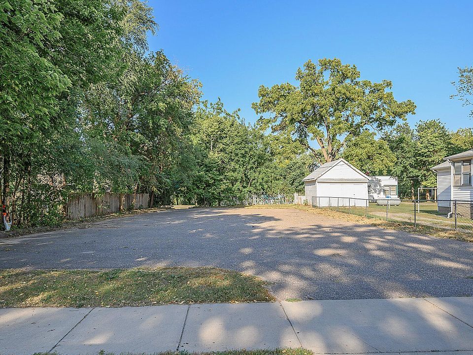 1st image of 1807 1st Ave