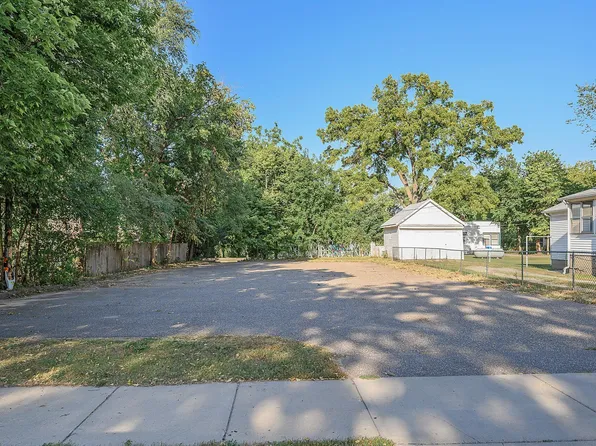 1807 1st Ave, Anoka, MN 55303